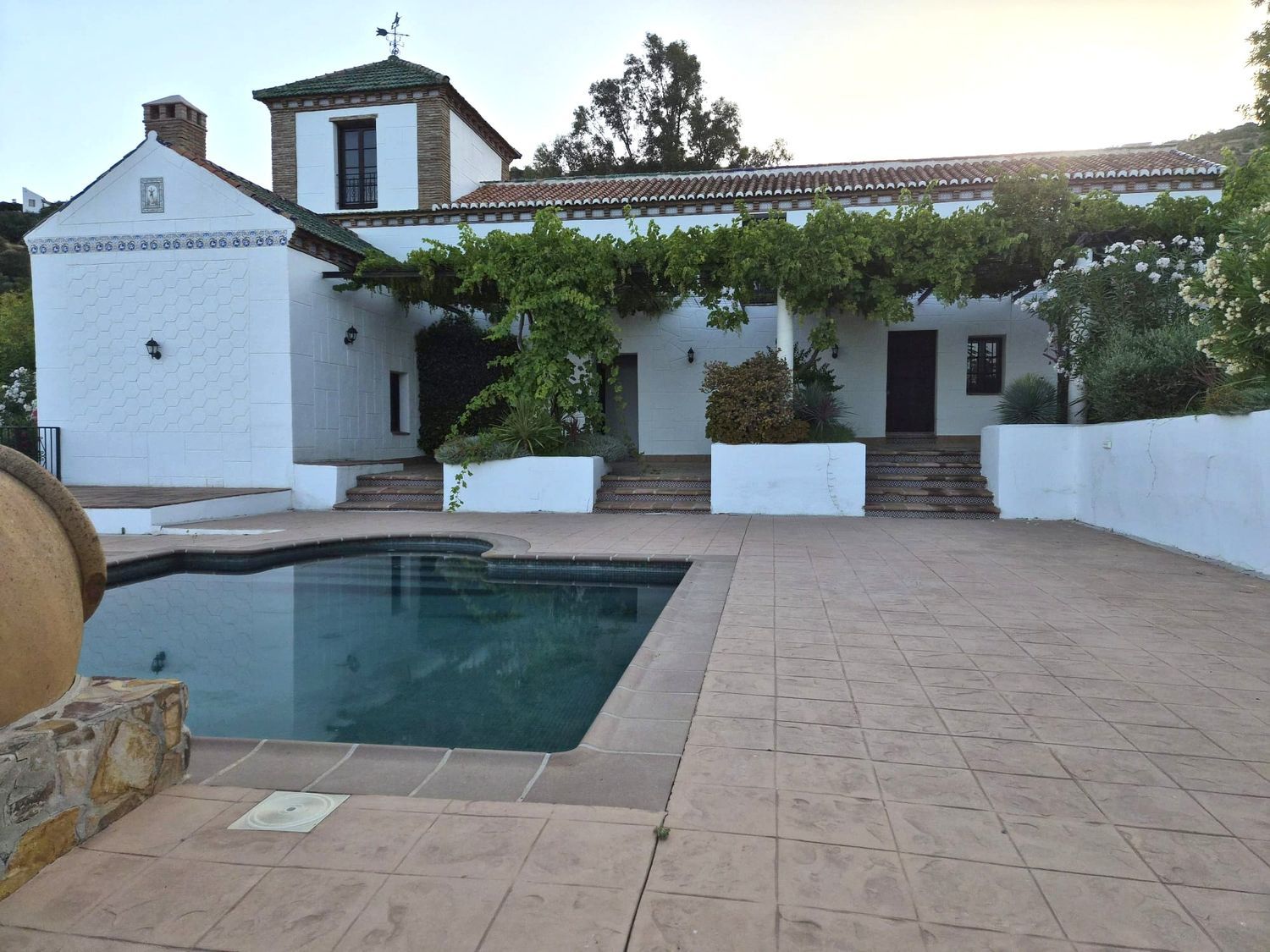 1449240457 REF. JS010426ALO – Inmueble en Alora