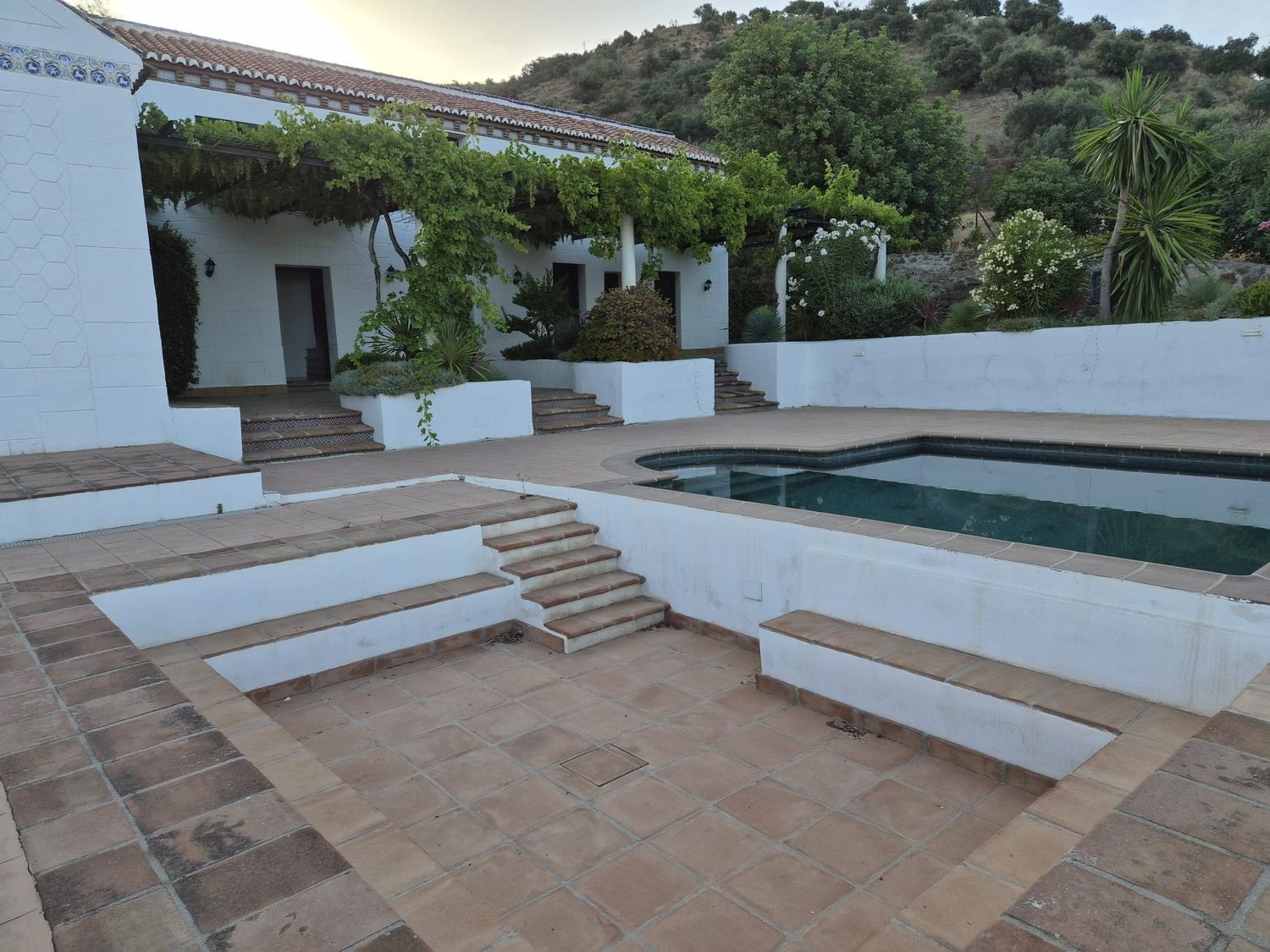 1449240460 REF. JS010426ALO – Inmueble en Alora