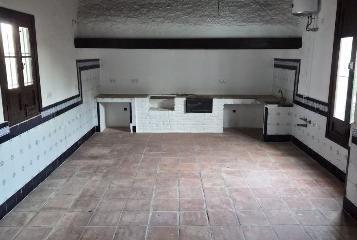 REF. JS010426ALO – Inmueble en Alora