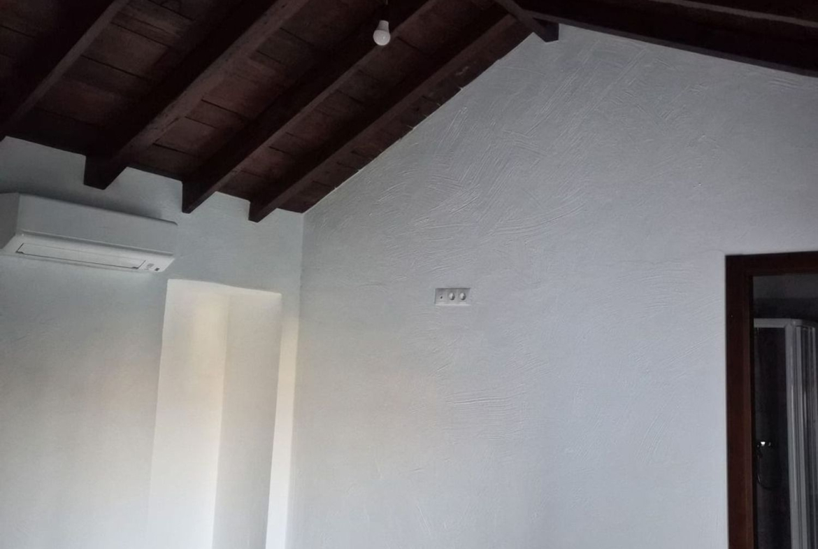 REF. JS010426ALO – Inmueble en Alora
