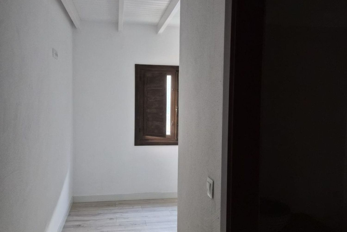 REF. JS010426ALO – Inmueble en Alora