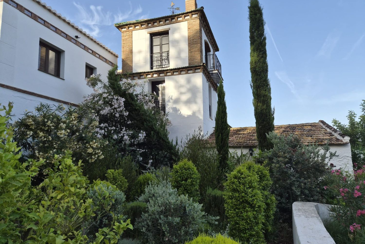 REF. JS010426ALO – Inmueble en Alora