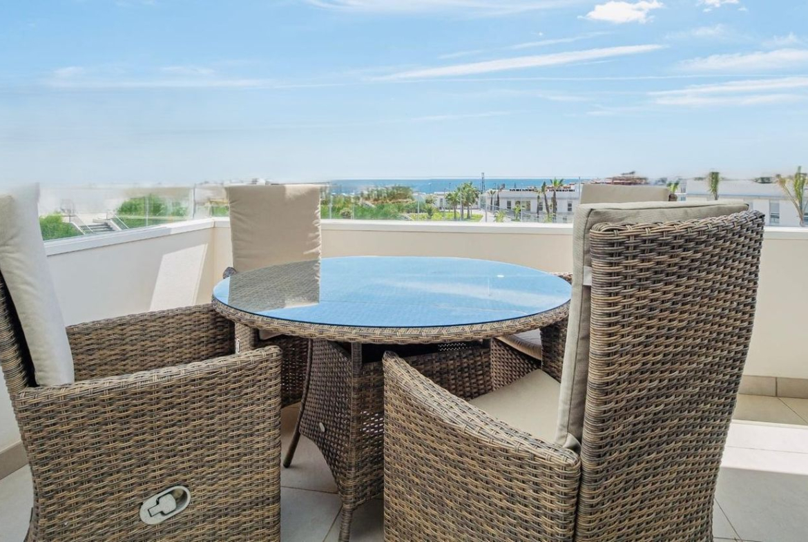REF. LZ300626EST – Inmueble en Buenas Noches