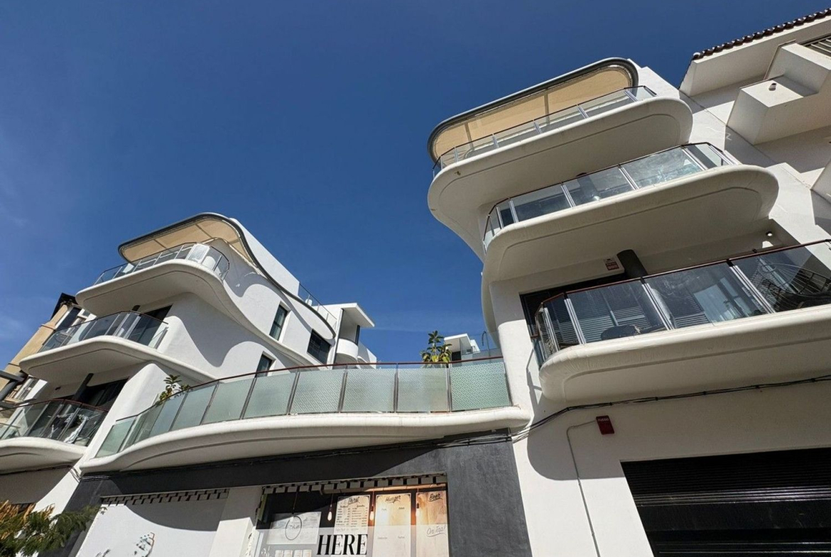 REF. LZ100726EST – Inmueble en Parque Central
