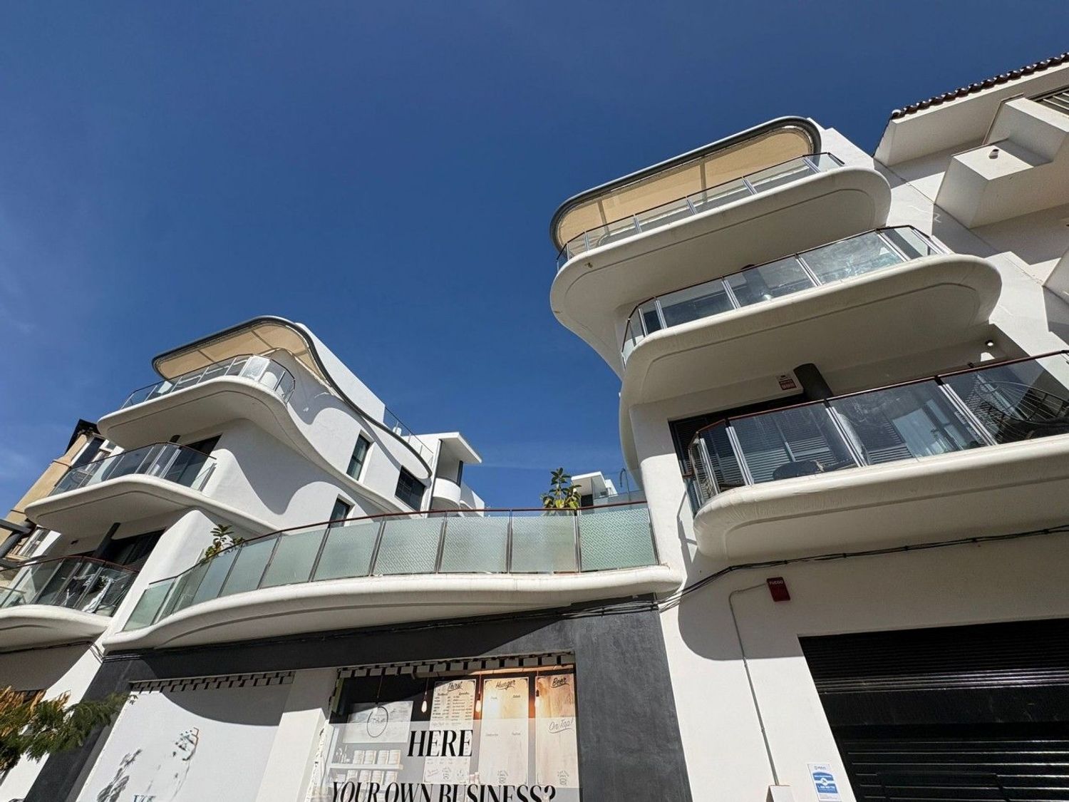 REF. LZ100726EST – Inmueble en Parque Central