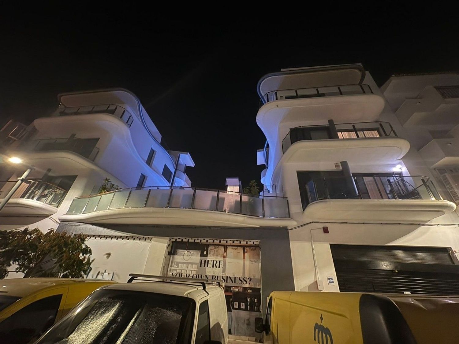 REF. LZ100726EST – Inmueble en Parque Central