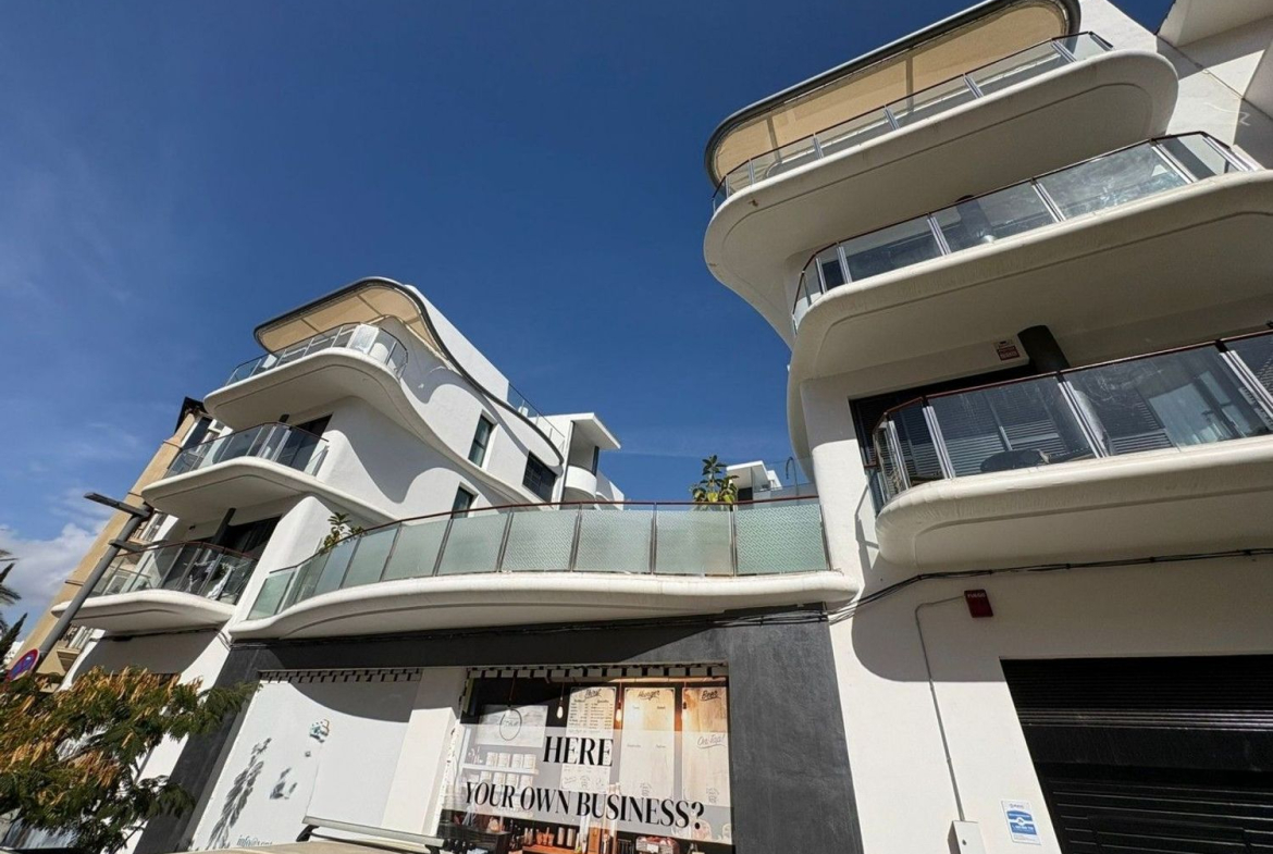 REF. LZ100726EST – Inmueble en Parque Central