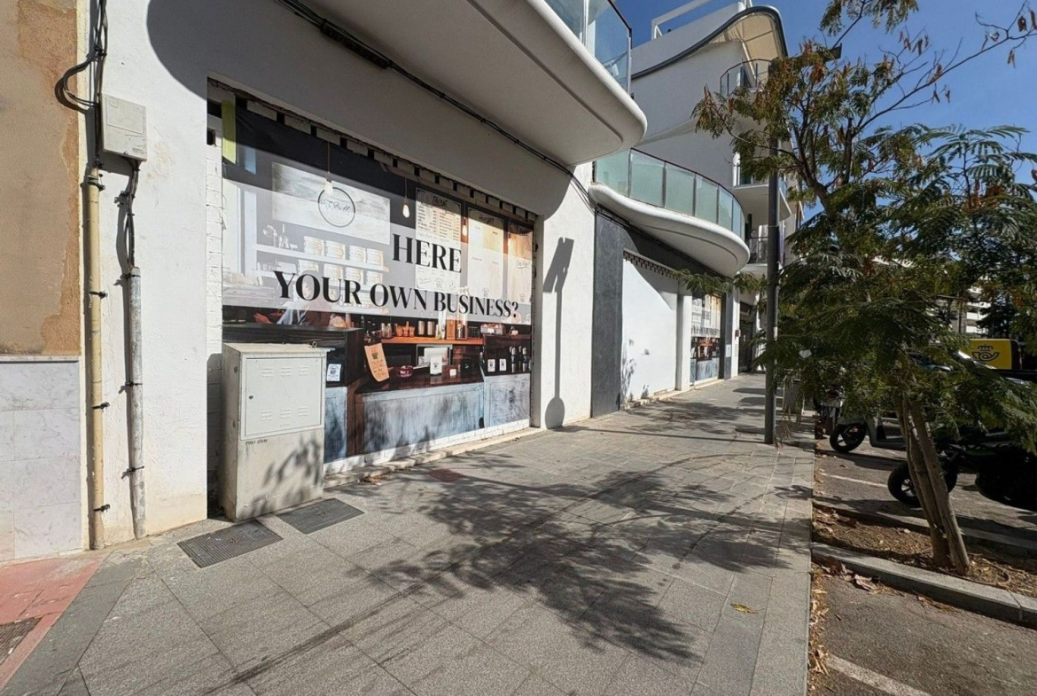 REF. LZ100726EST – Inmueble en Parque Central