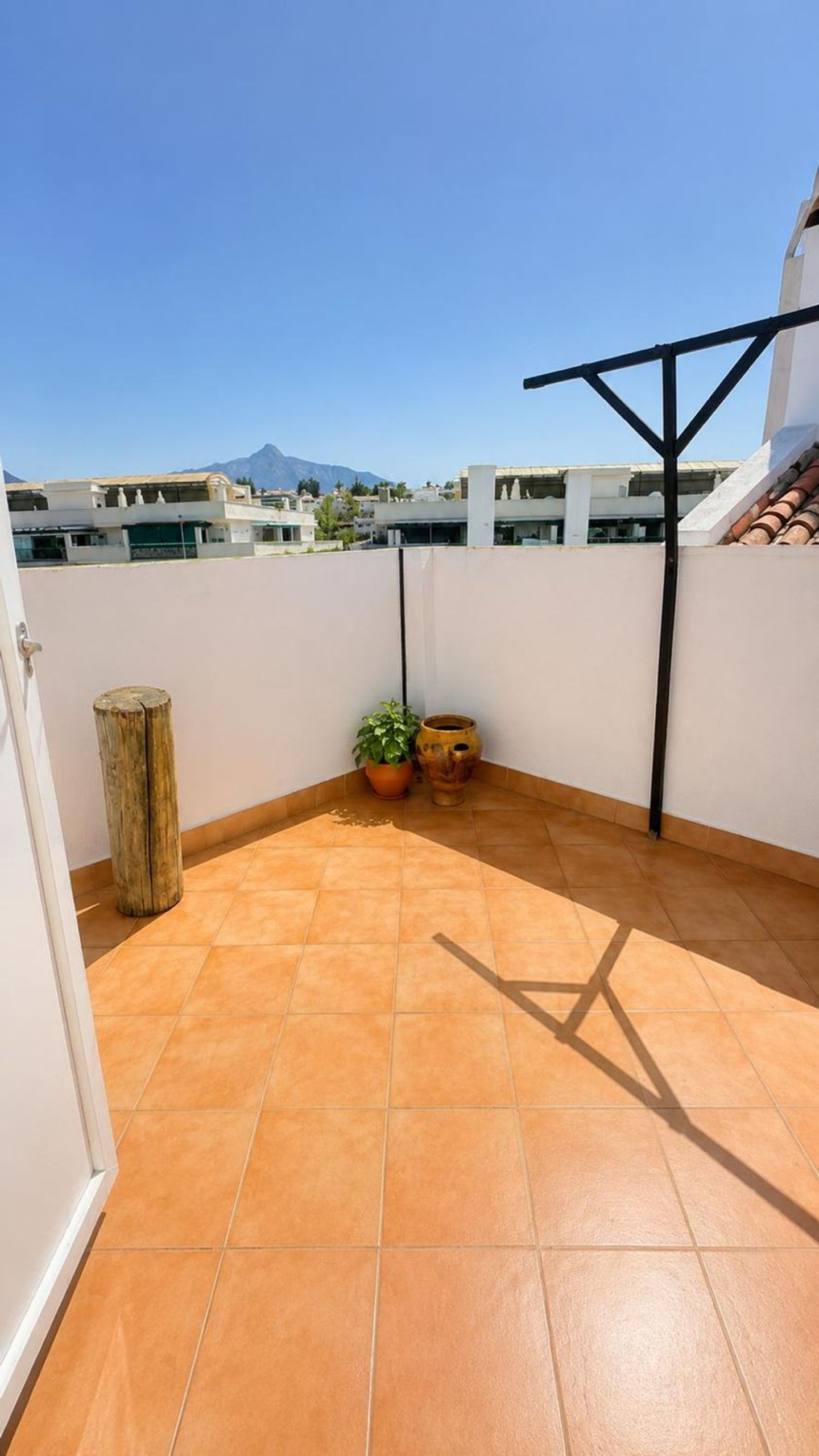 REF. LZ18726MAR – Inmueble en Rodeo Alto-Guadaiza-La Campana