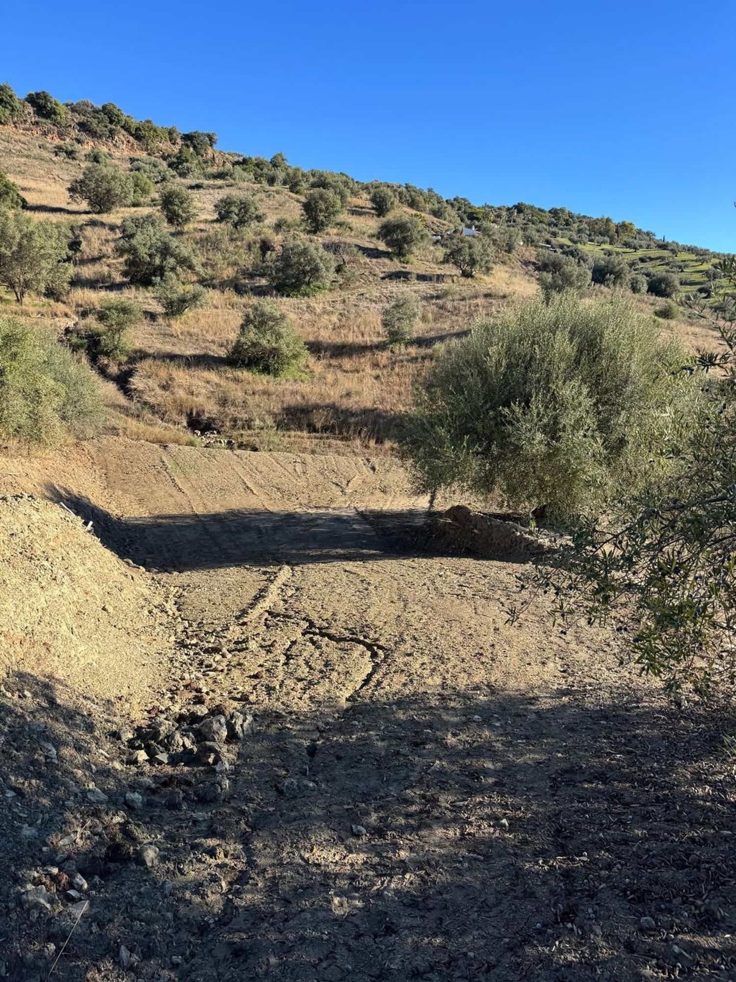 REF. DK260626CO – Inmueble en Comares