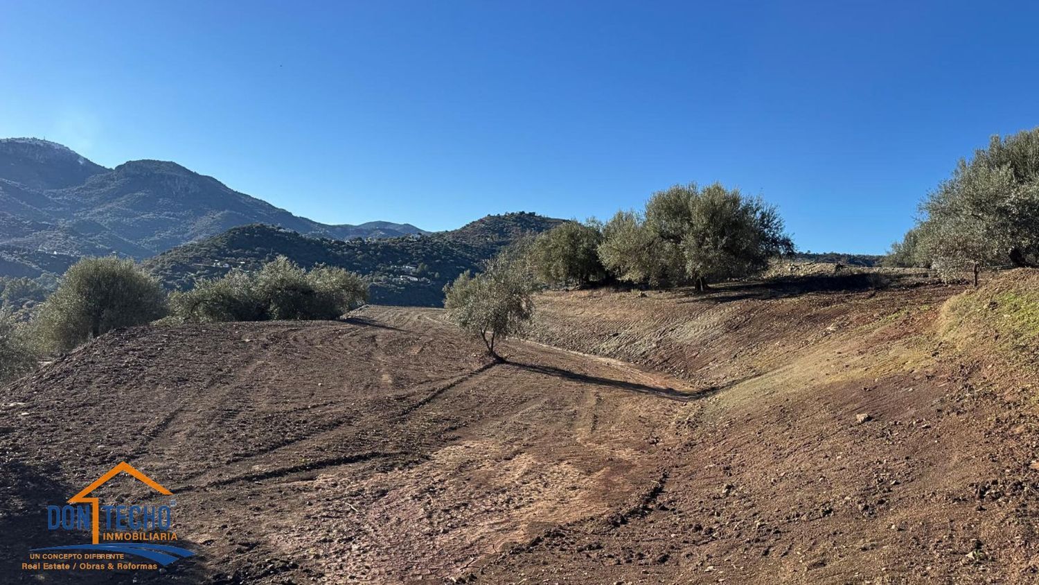 REF. DK260626CO - Inmueble en Comares - Inmobiliaria Don Techo en venta en Málaga