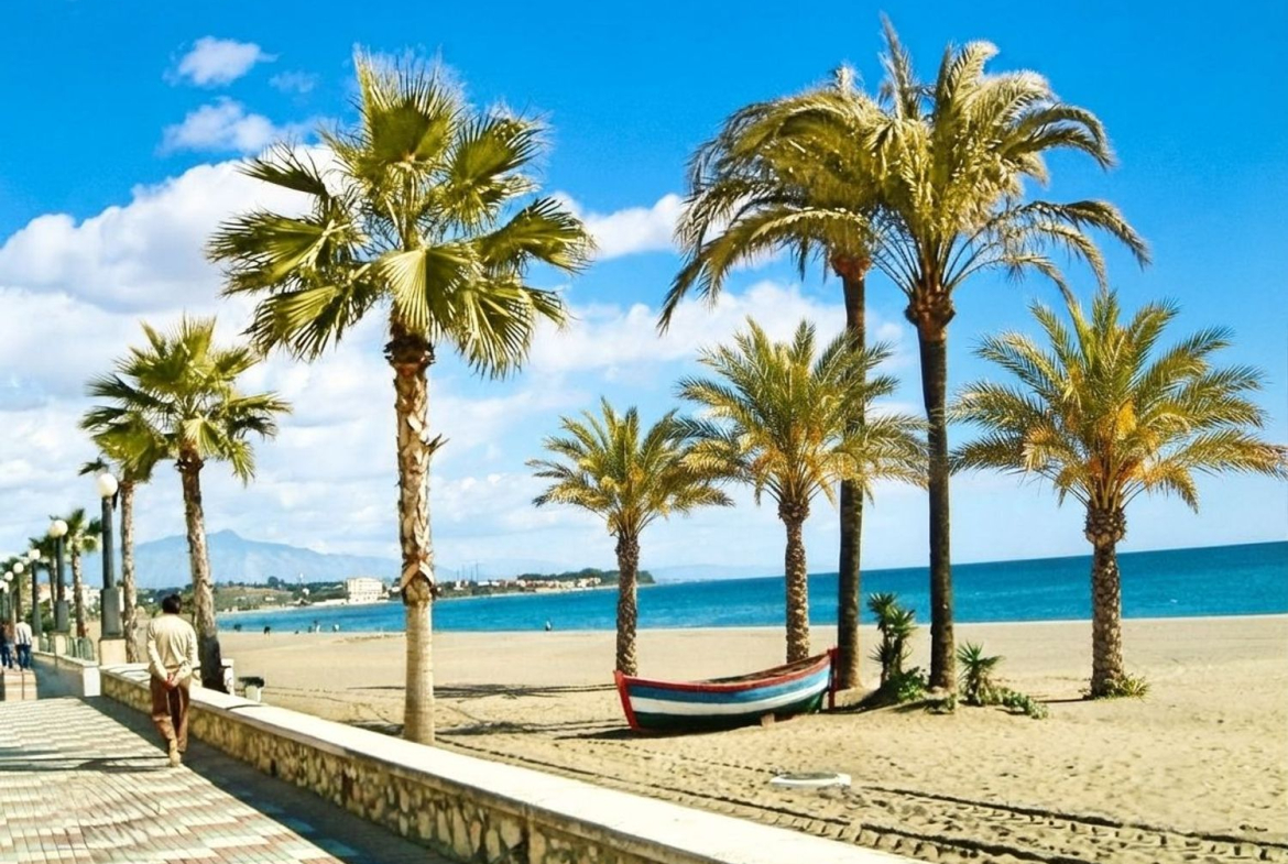 REF. LZ040526EST – Inmueble en Puerto de Estepona