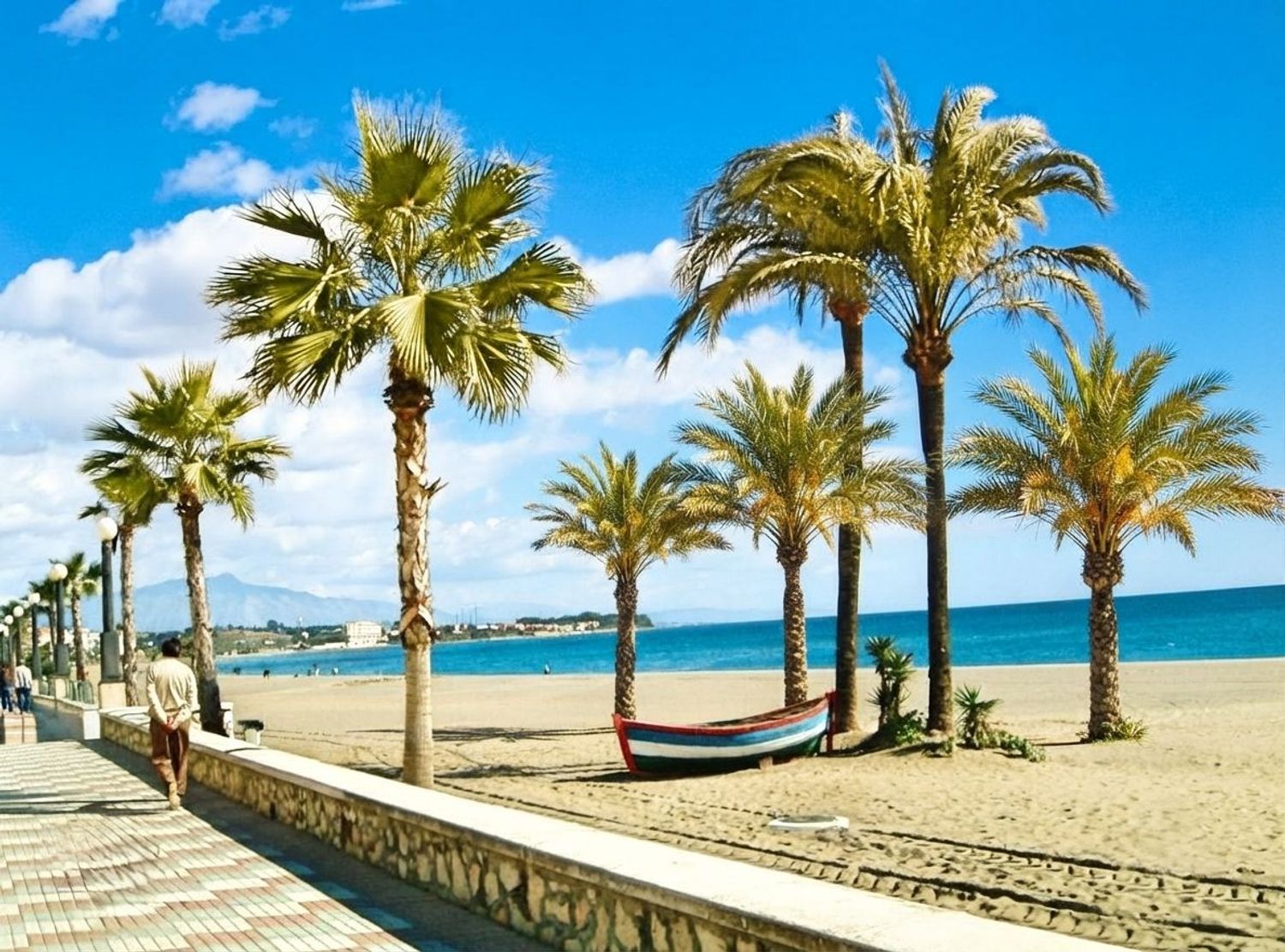 1458044807 REF. LZ040526EST – Inmueble en Puerto de Estepona