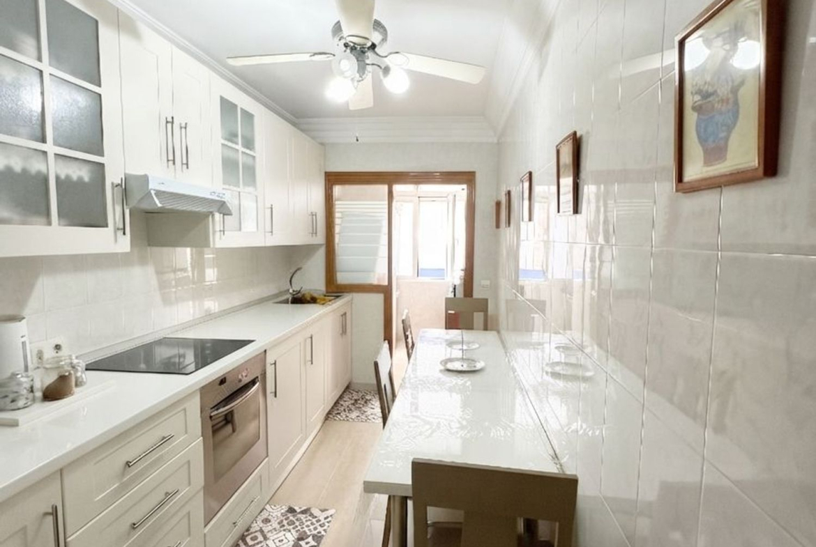 REF. LZ040526EST – Inmueble en Puerto de Estepona