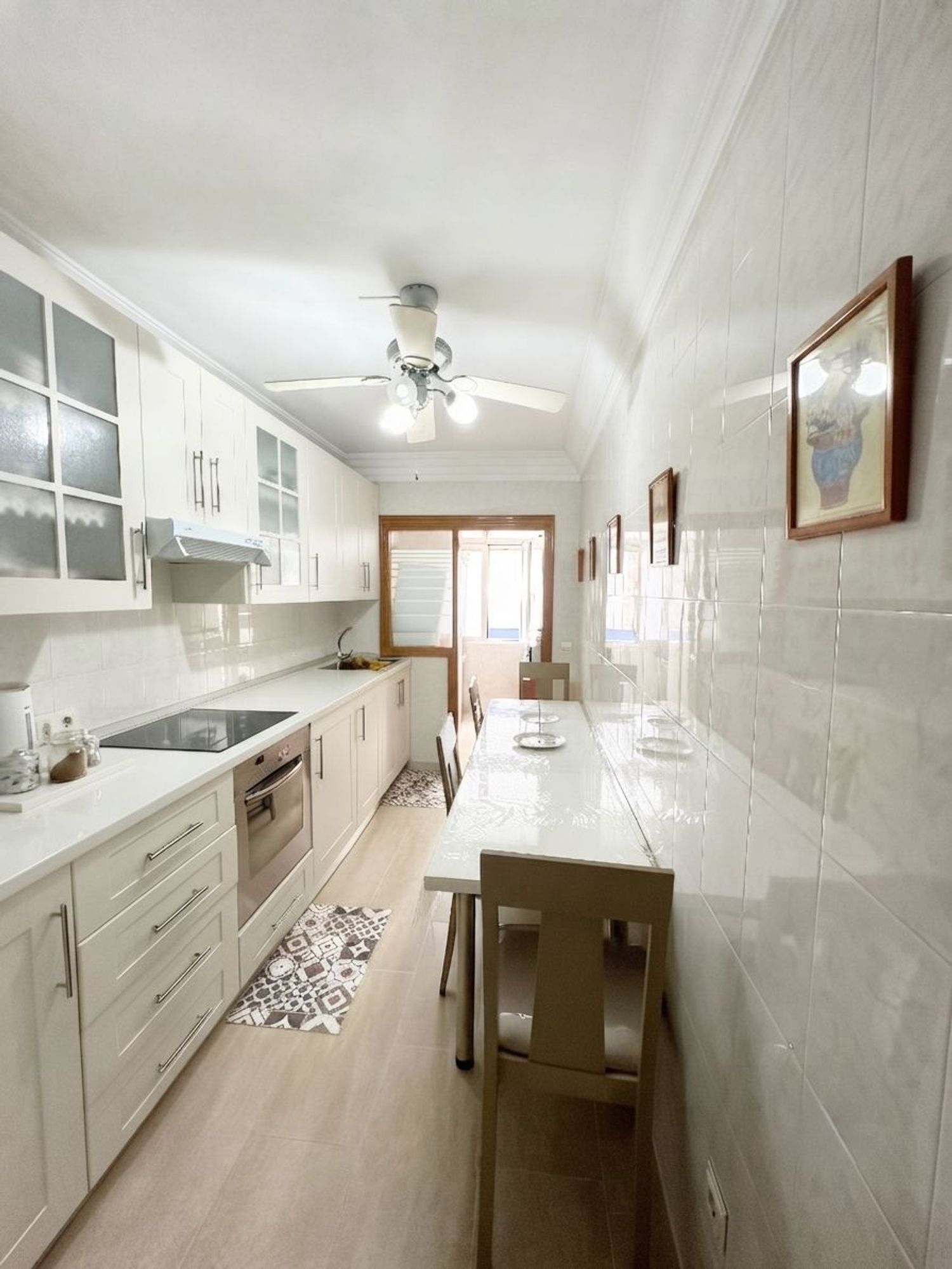1458044809 REF. LZ040526EST – Inmueble en Puerto de Estepona