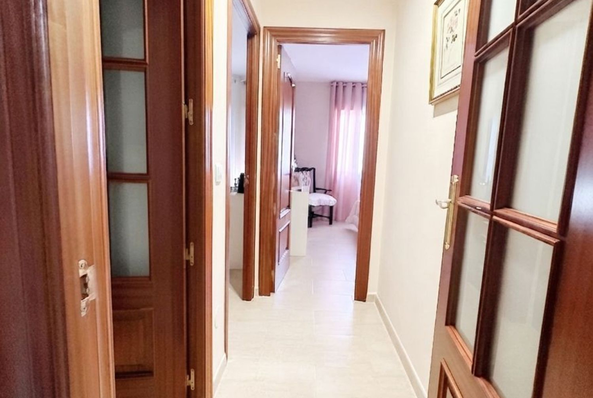 REF. LZ040526EST – Inmueble en Puerto de Estepona