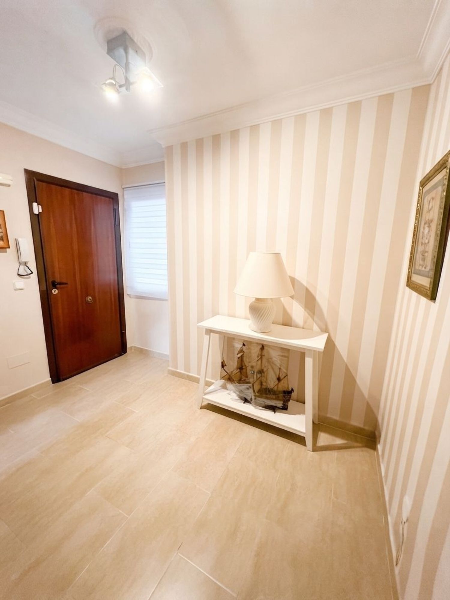 1458044870 REF. LZ040526EST – Inmueble en Puerto de Estepona