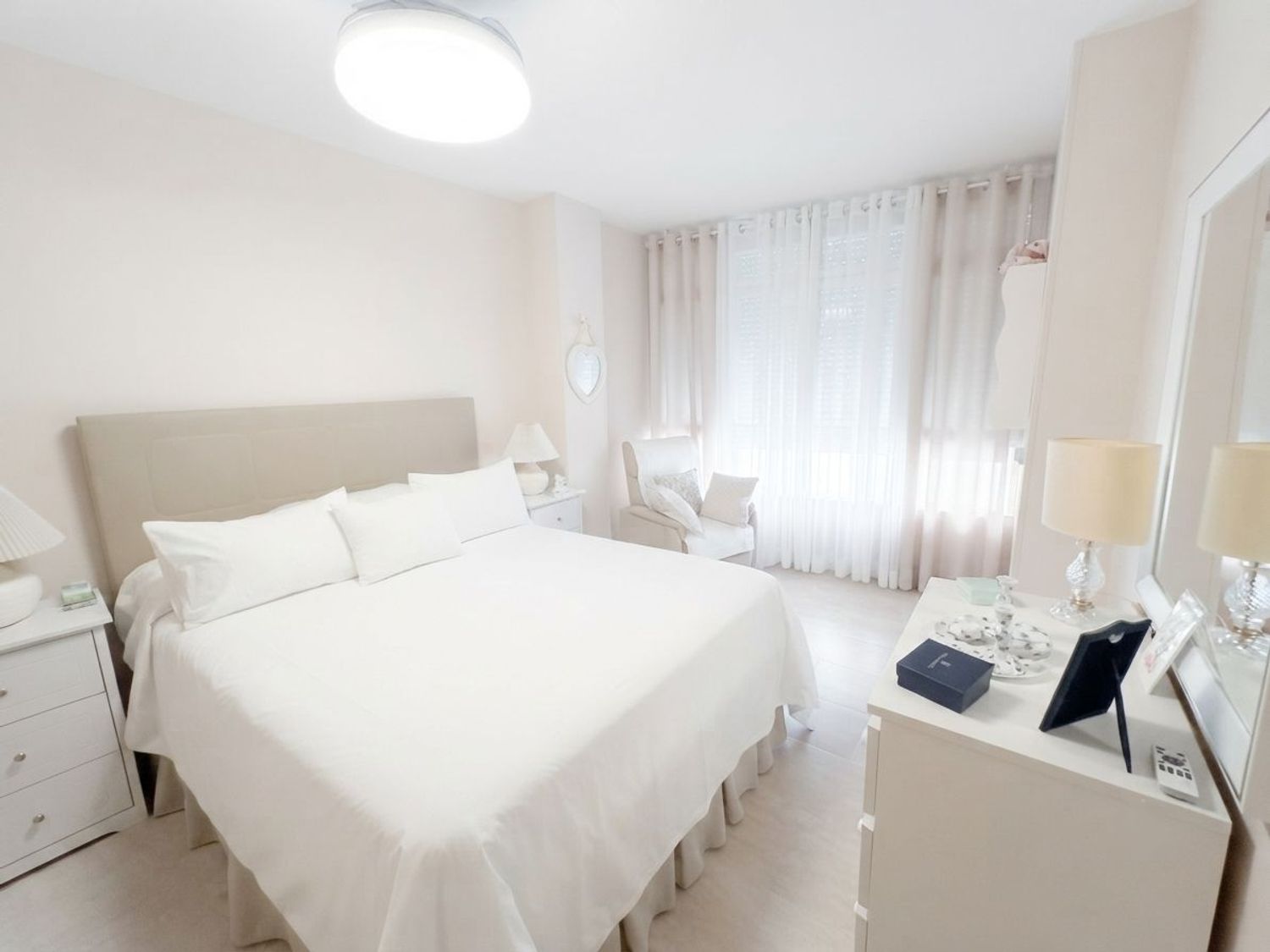 1458044873 REF. LZ040526EST – Inmueble en Puerto de Estepona