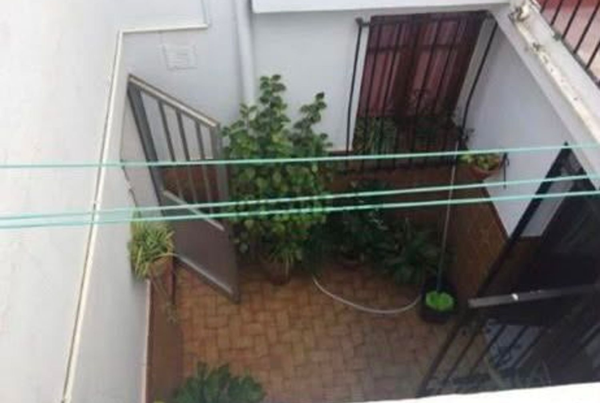REF. LZ270726EST – Inmueble en Centro