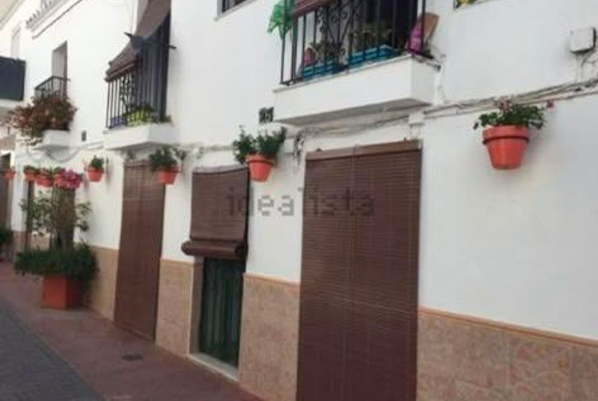 REF. LZ270726EST – Inmueble en Centro