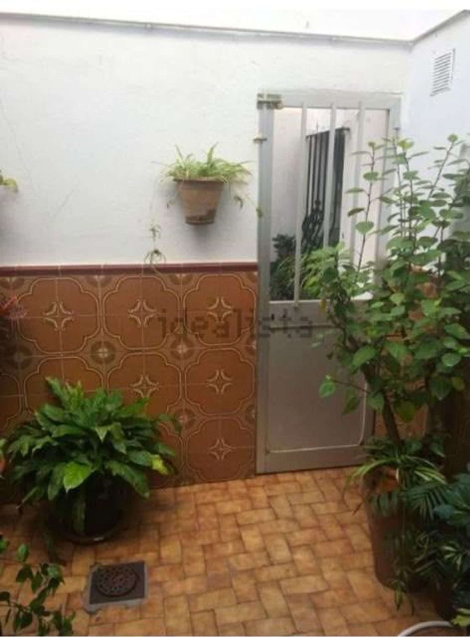REF. LZ270726EST – Inmueble en Centro