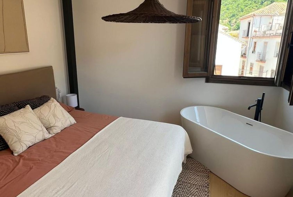 REF. JS230326GR – Inmueble en Albaicín