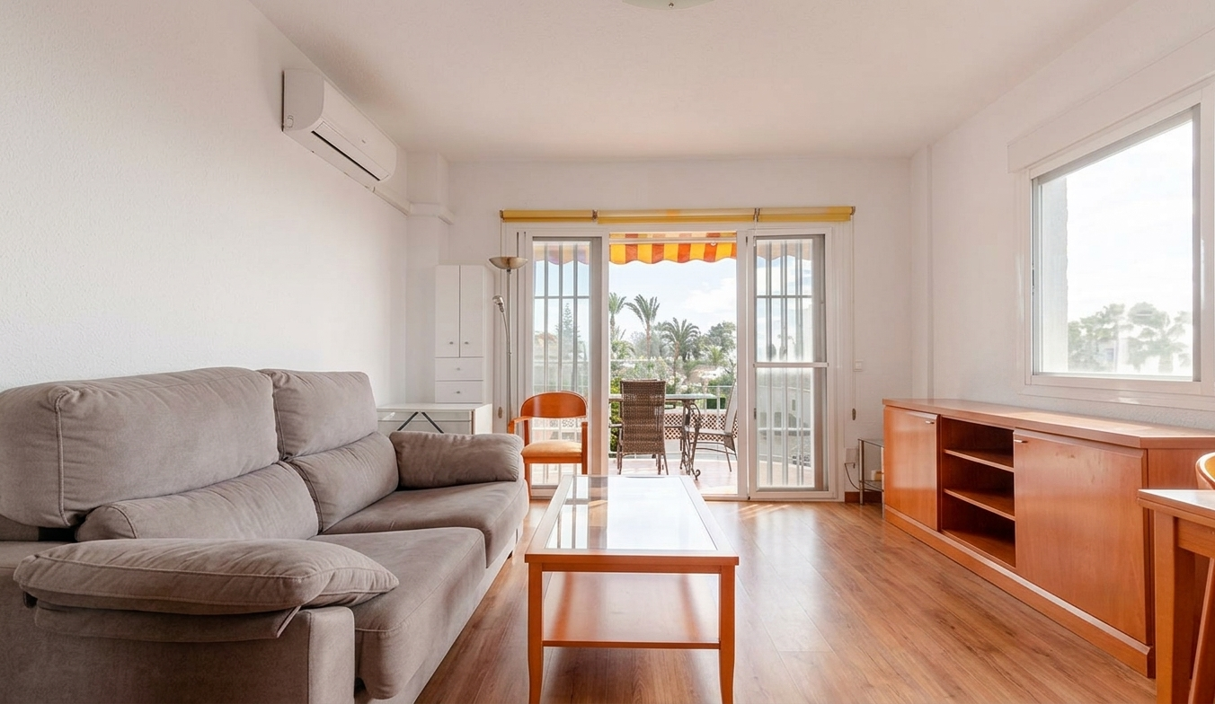 SP060626CM Piso en esquina con TERRAZA y VISTAS AL MAR en La Cala del Moral