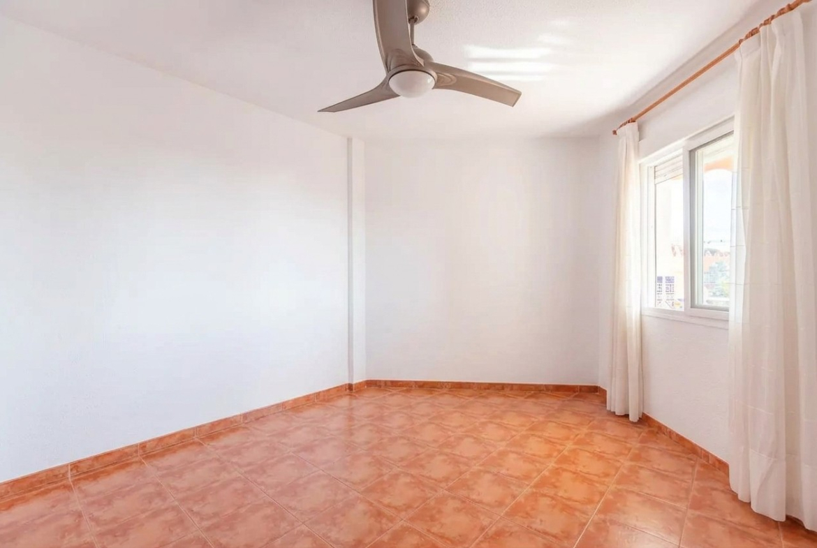 SP060626CM Piso en esquina con TERRAZA y VISTAS AL MAR en La Cala del Moral