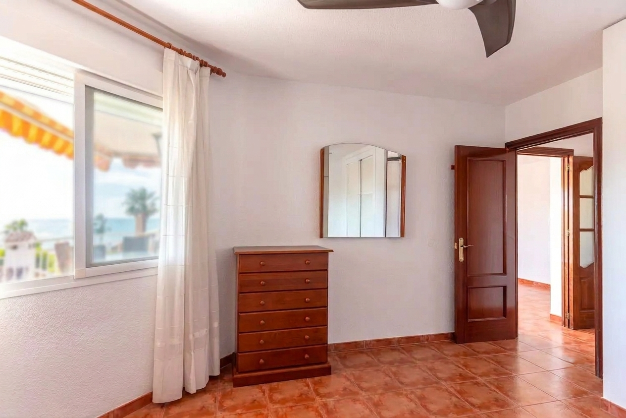 SP060626CM Piso en esquina con TERRAZA y VISTAS AL MAR en La Cala del Moral