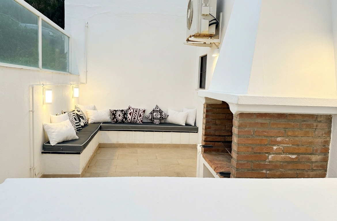REF. LZ060426/MANV – Villa de LUJO en Punta Chullera – Manilva