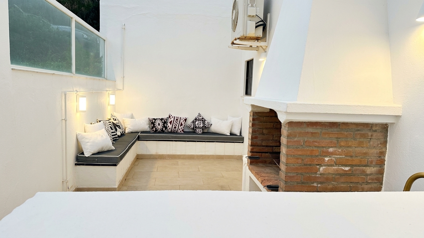 REF. LZ060426/MANV – Villa de LUJO en Punta Chullera – Manilva