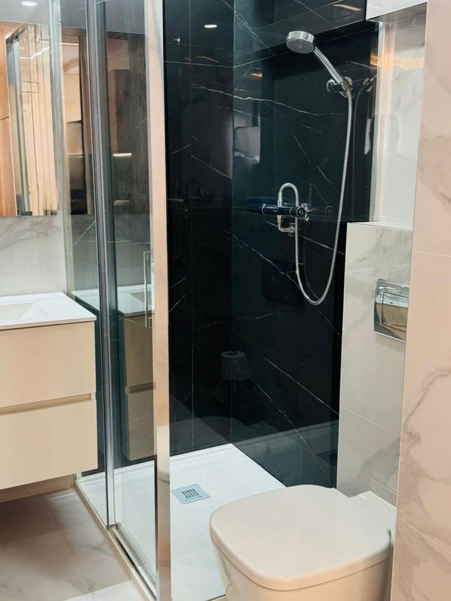 REF. JS300726MA – Inmueble en Suárez