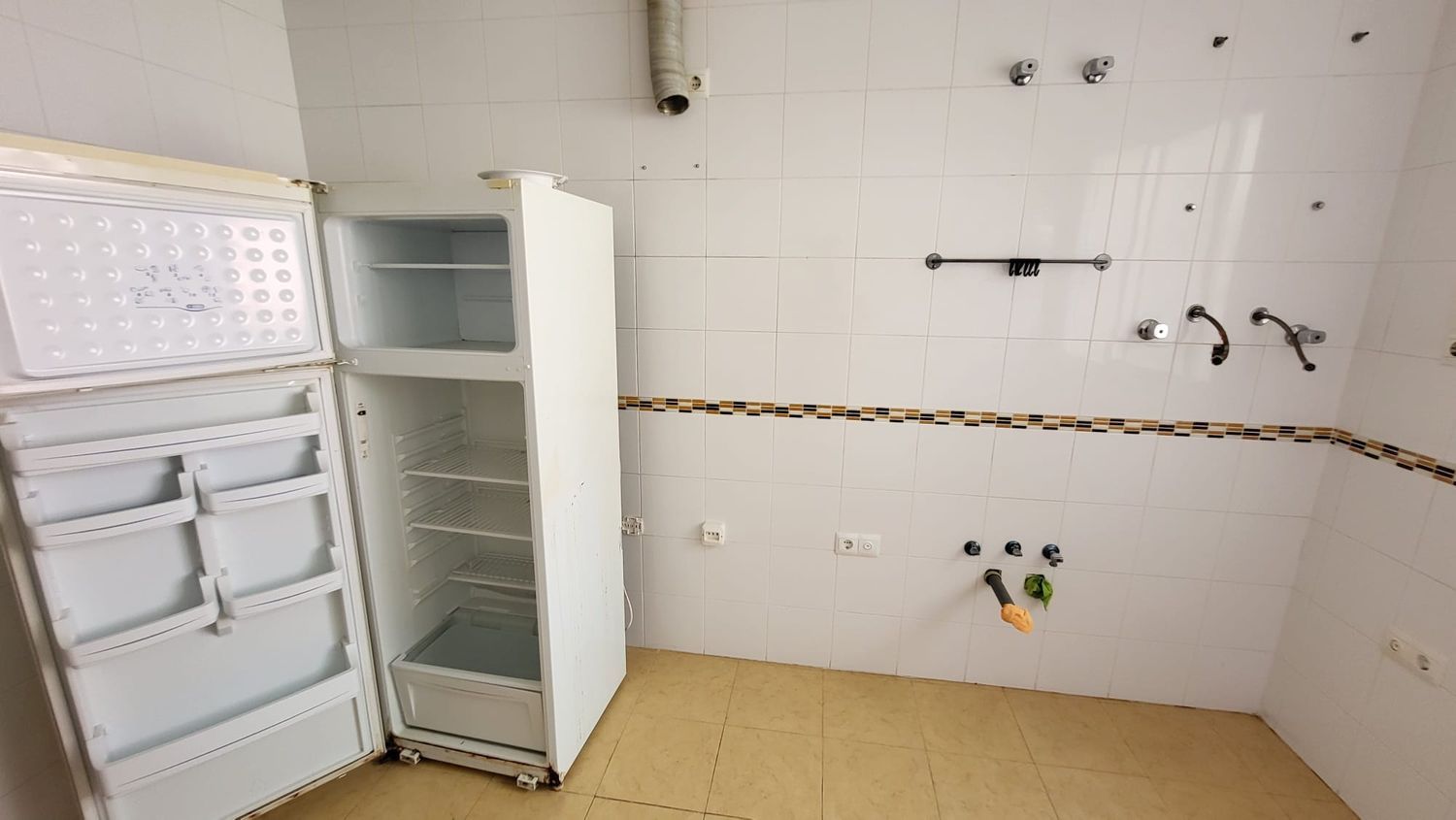 1461174777 REF. SP020626CM – Inmueble en La Cala del Moral