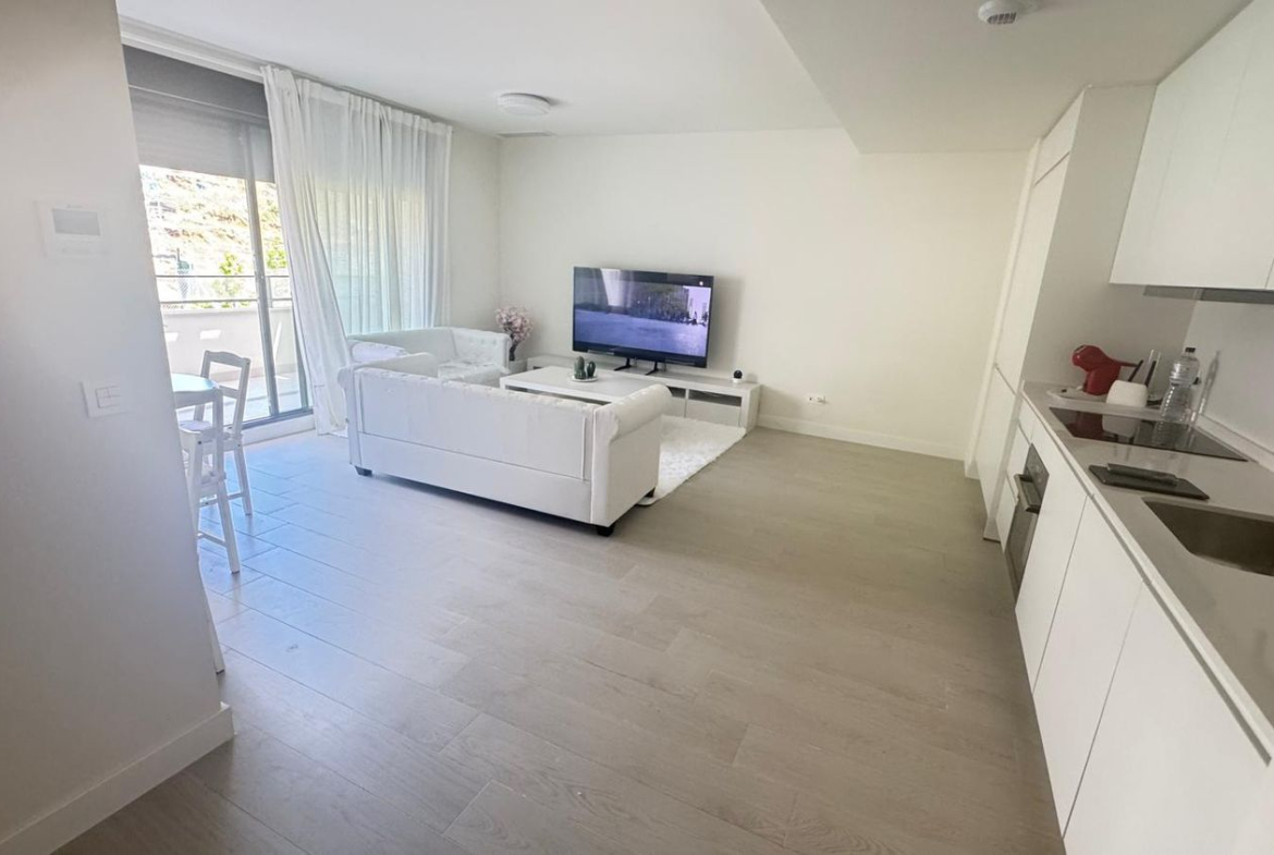 REF. LZ190526CA – Inmueble en Casares