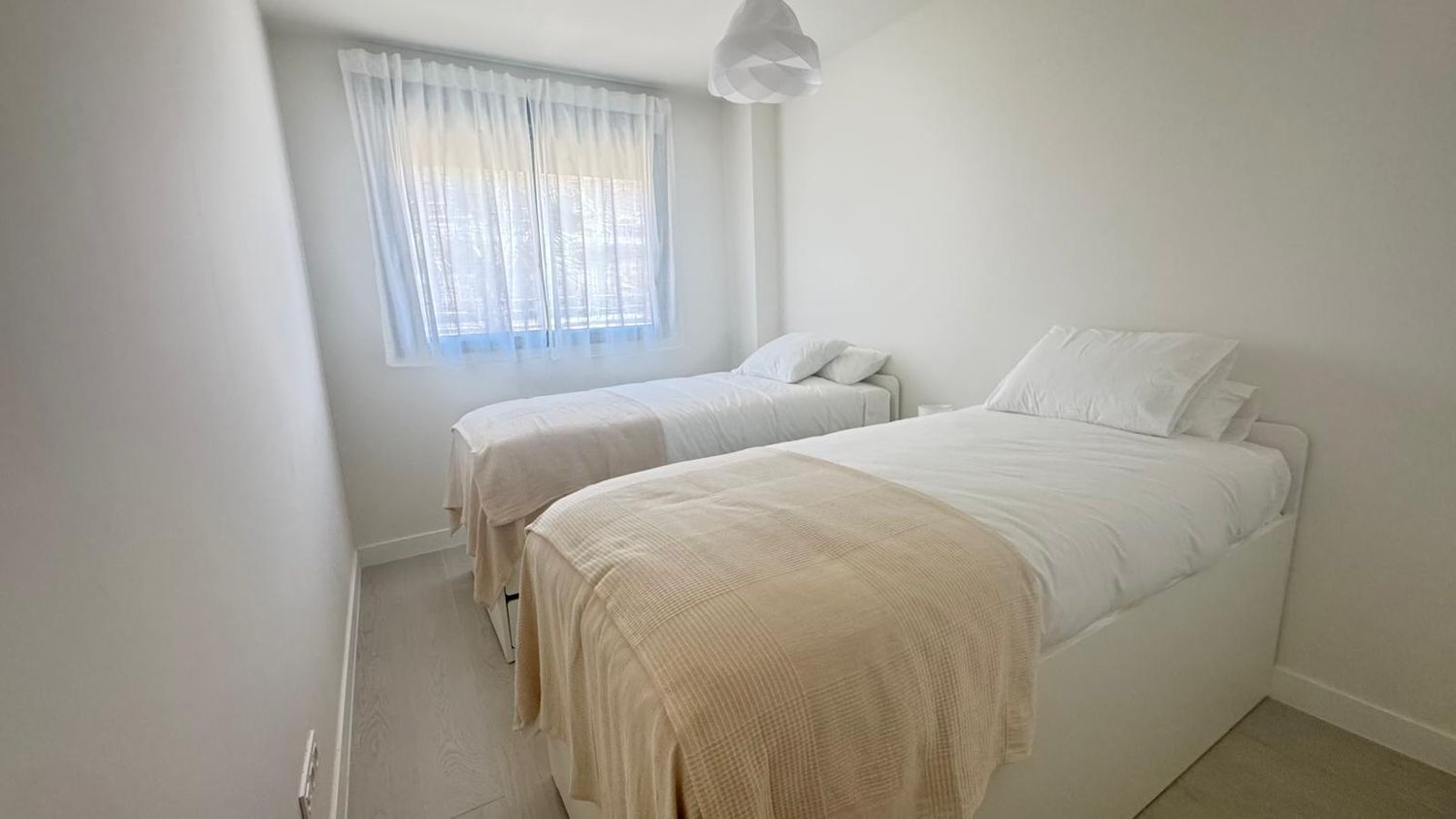 1461988073 REF. LZ190526CA – Inmueble en Casares