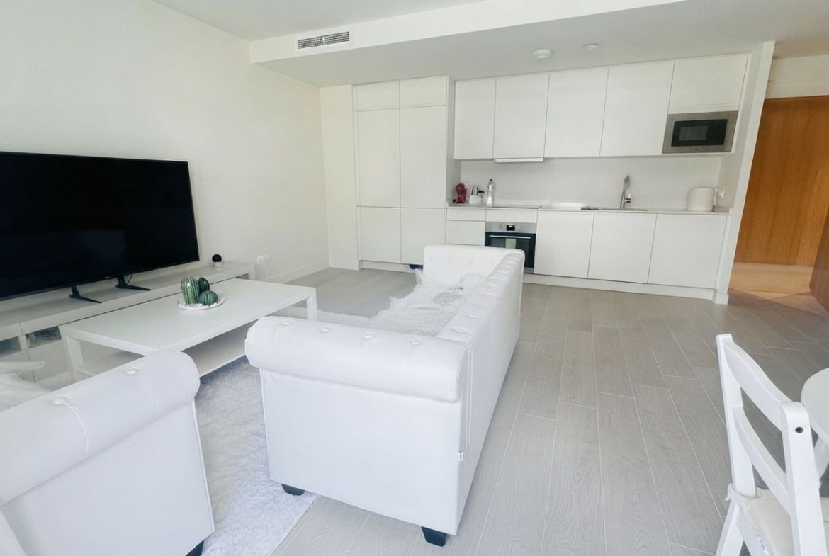 REF. LZ190526CA – Inmueble en Casares