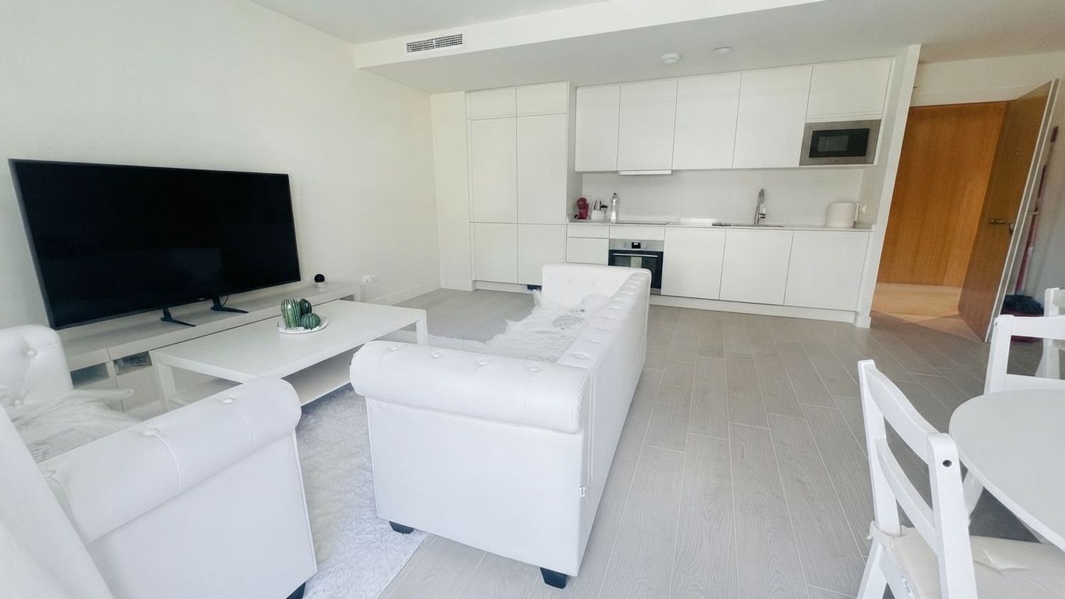 1461988123 REF. LZ190526CA – Inmueble en Casares