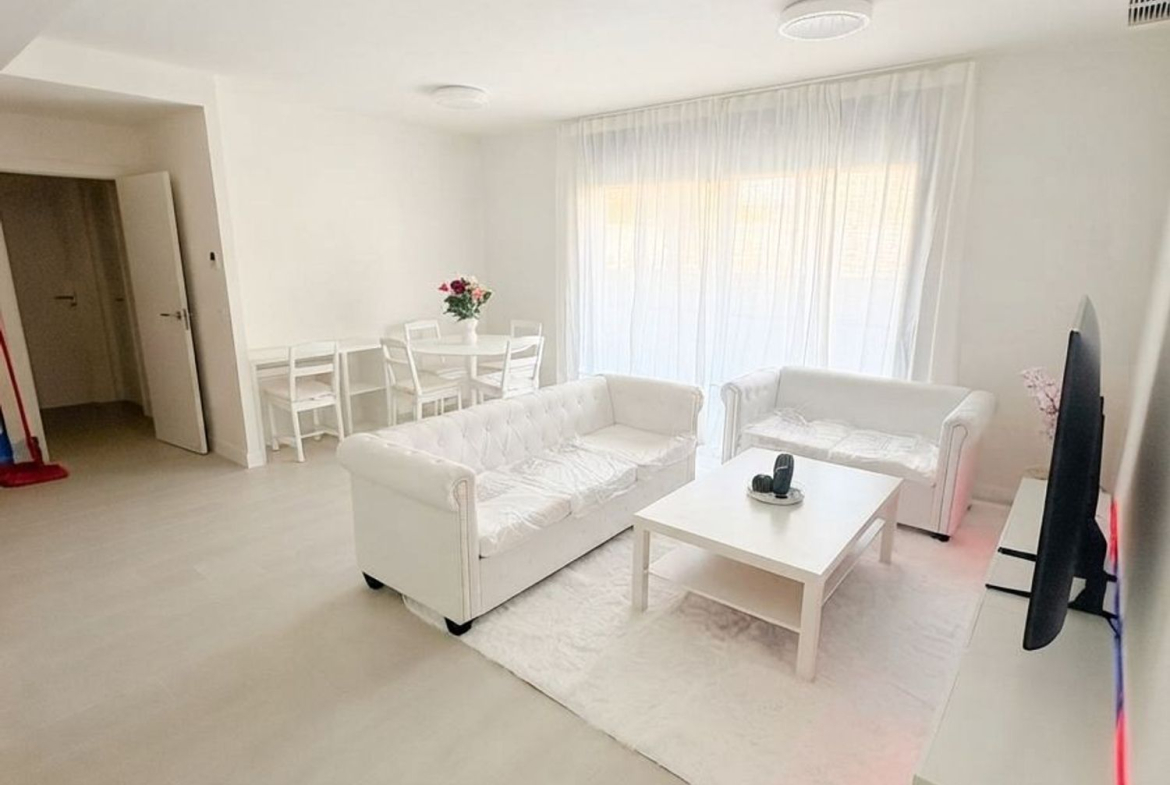 REF. LZ190526CA – Inmueble en Casares