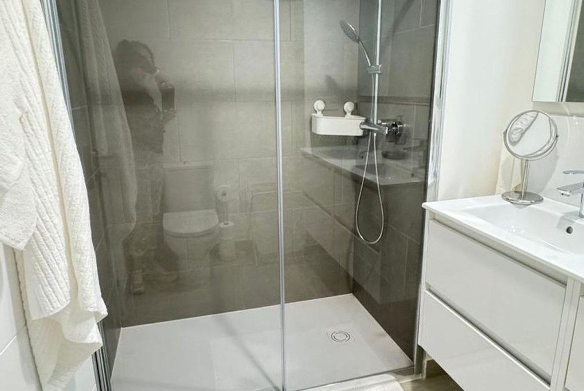 REF. LZ190526CA – Inmueble en Casares
