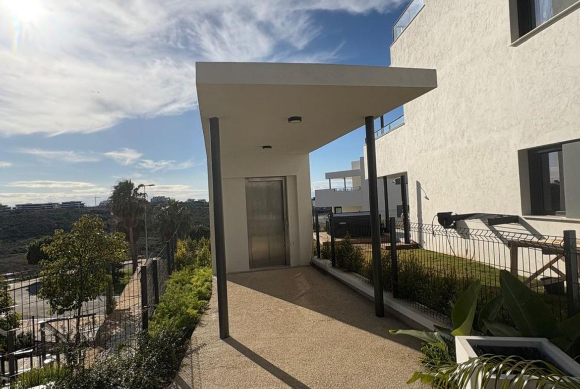 REF. LZ190526CA – Inmueble en Casares