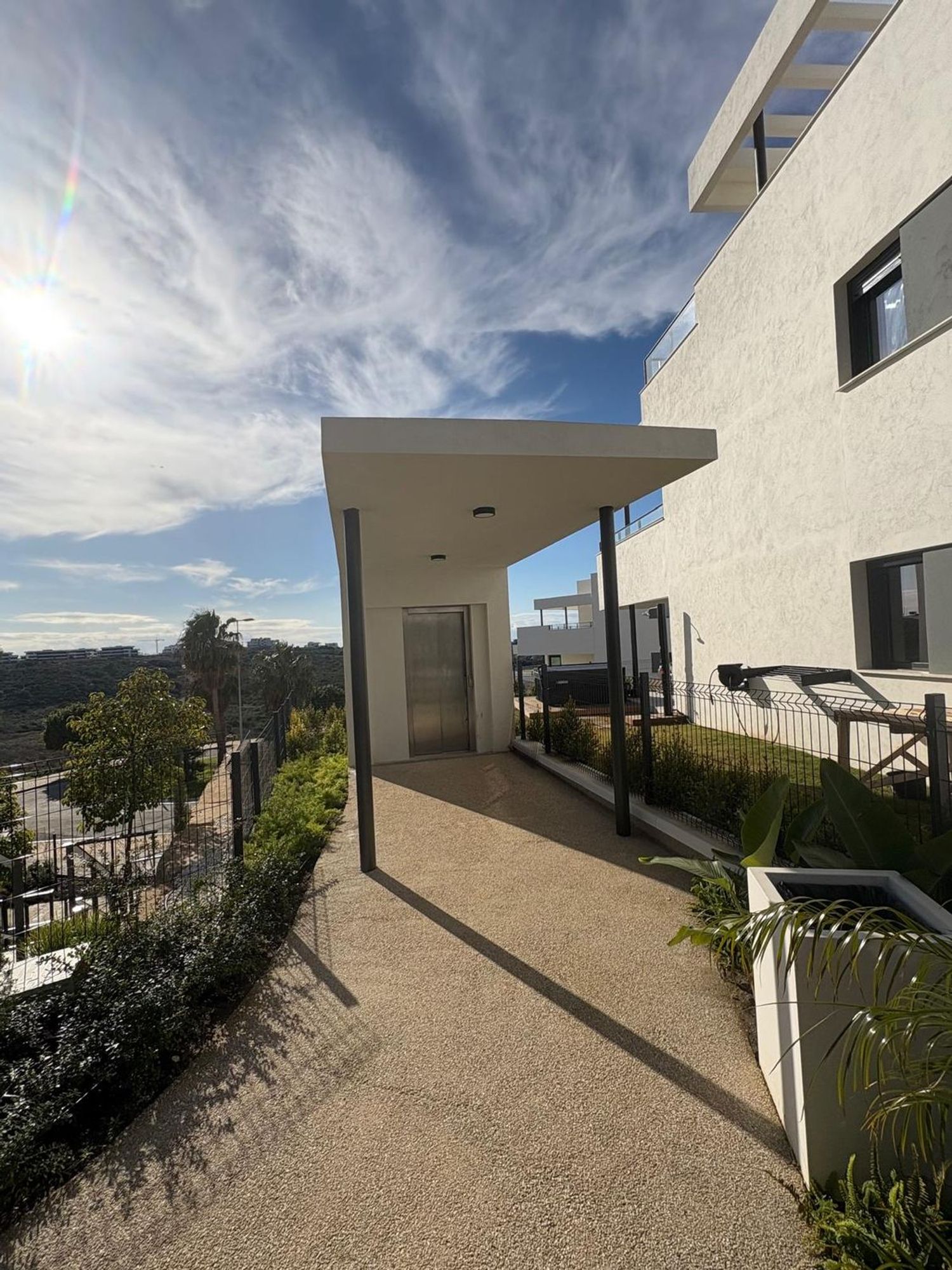 1461988134 REF. LZ190526CA – Inmueble en Casares