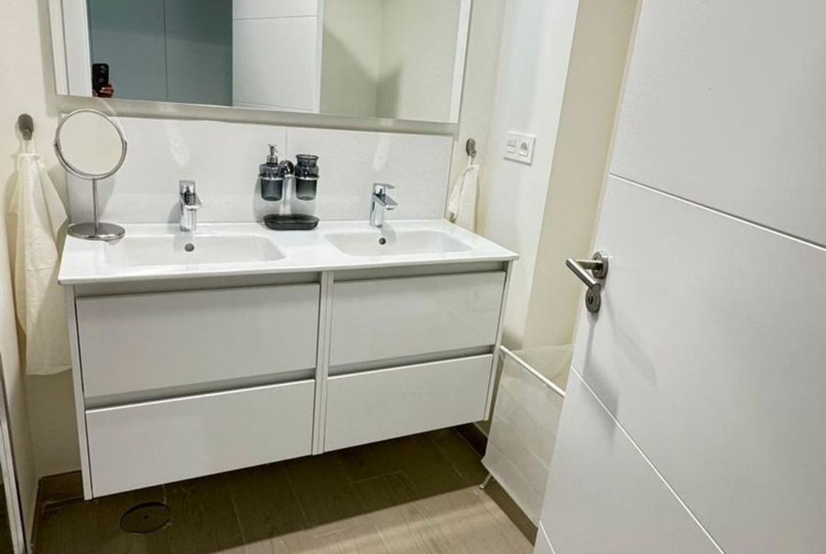 REF. LZ190526CA – Inmueble en Casares
