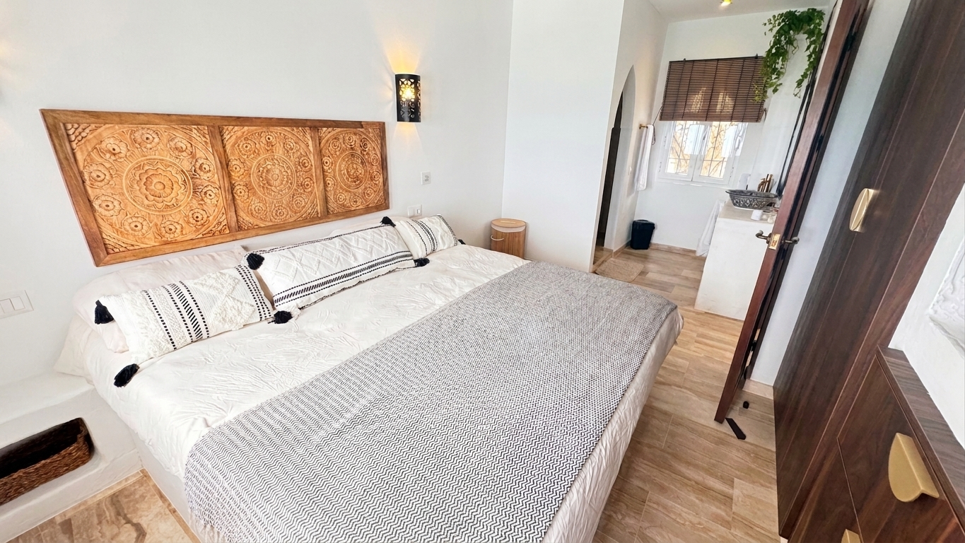 REF. LZ060426/MANV – Villa de LUJO en Punta Chullera – Manilva