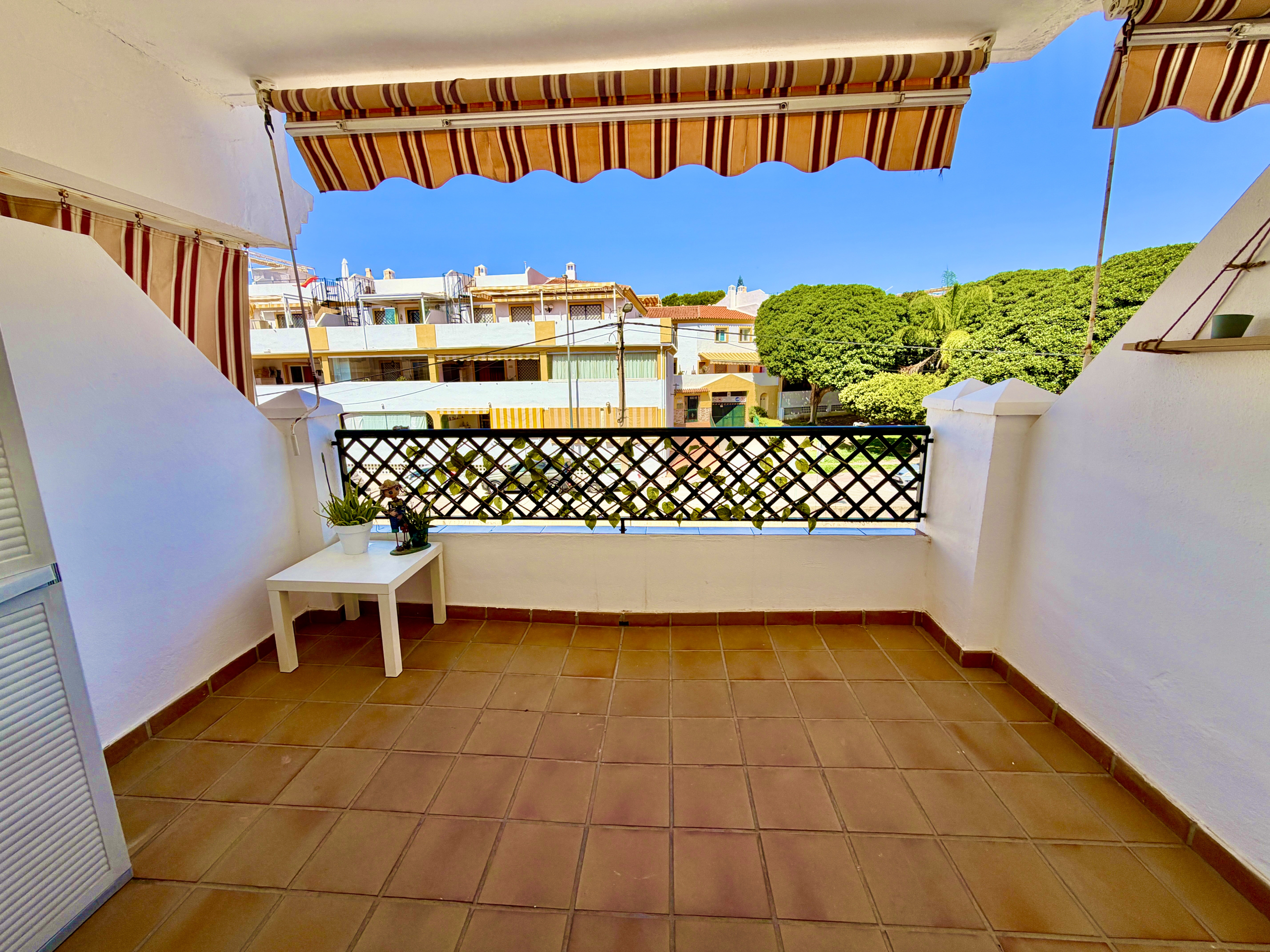 1 Ref. SP100926TDB – Piso en Torre de Benagalbon