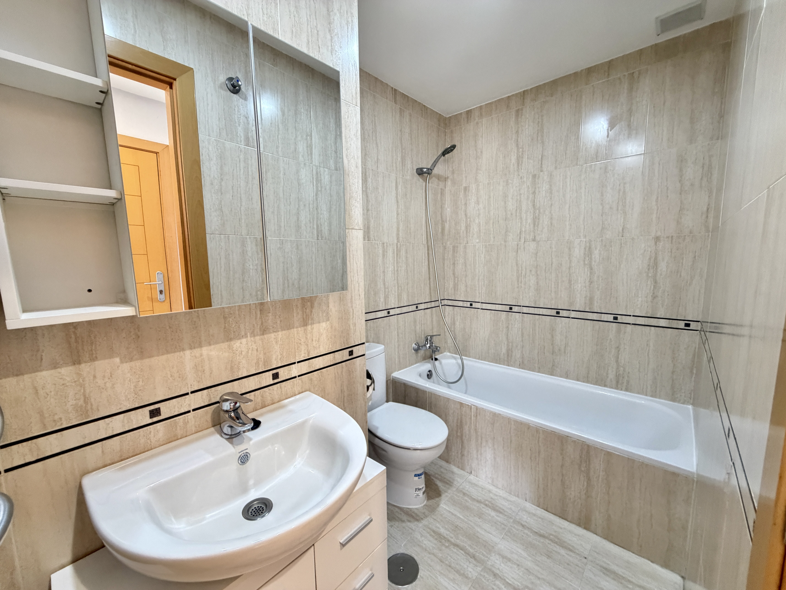 11 Ref. SP100926TDB – Piso en Torre de Benagalbon