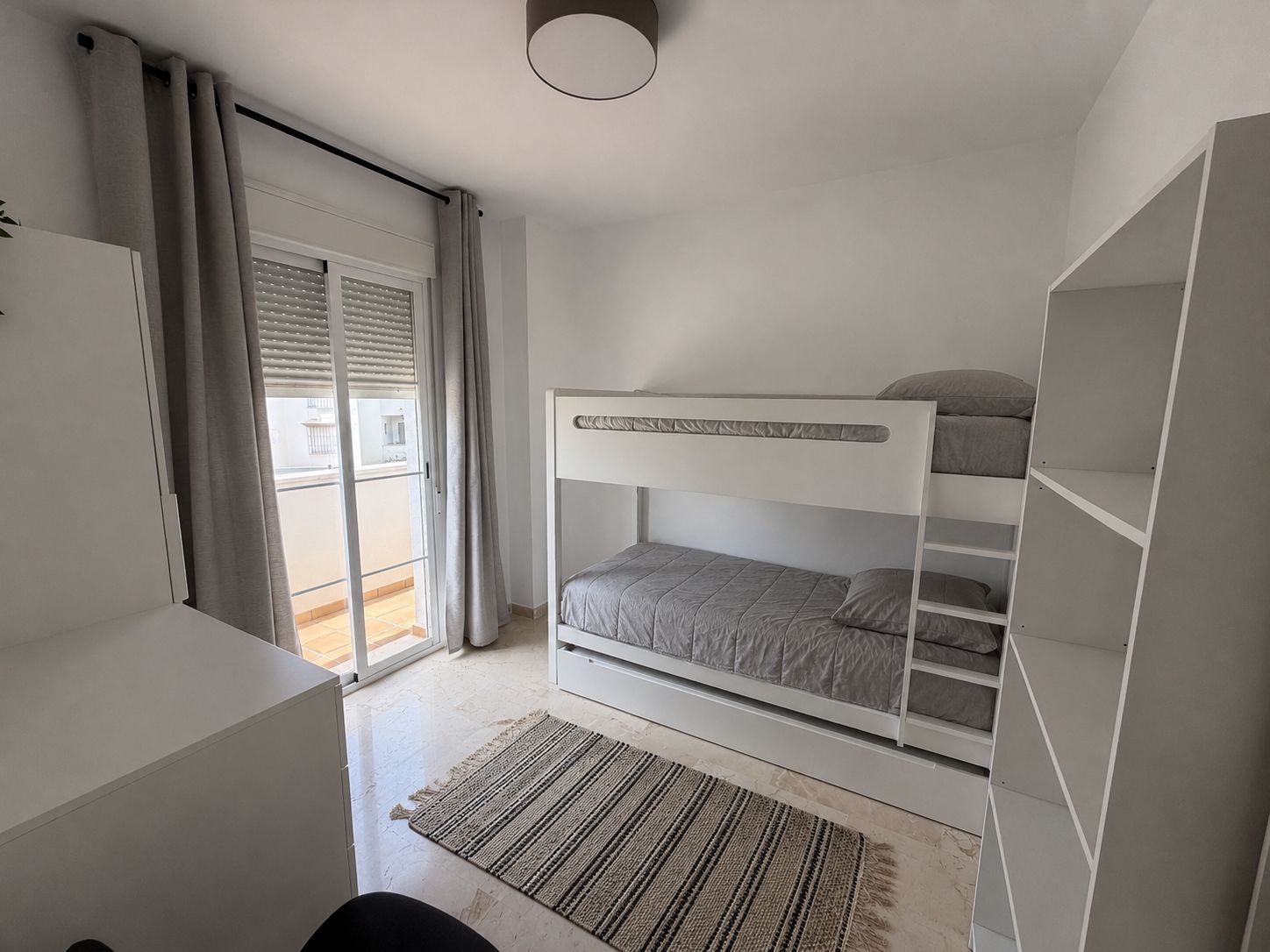 18 Ref. LZ280926MAN – Piso reformado en Chullera, Manilva