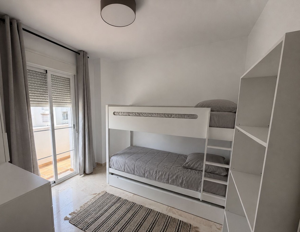 19 Ref. LZ280926MAN – Piso reformado en Chullera, Manilva