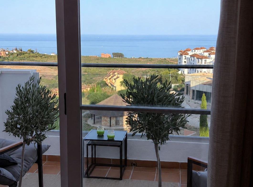 Ref. LZ280926MAN – Piso reformado en Chullera, Manilva
