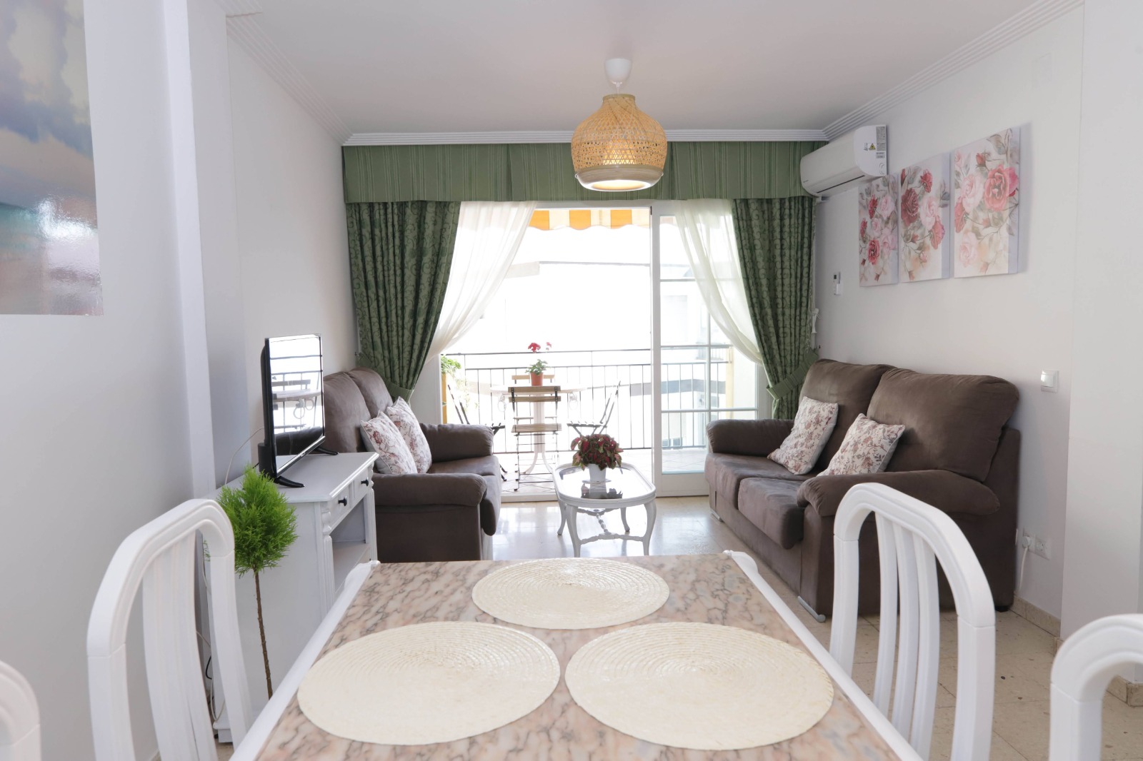 5 Ref- SP270826RV – Piso de 3 dormitorios en Rincón de la Victoria