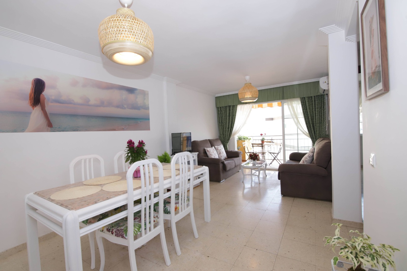 6 Ref- SP270826RV – Piso de 3 dormitorios en Rincón de la Victoria